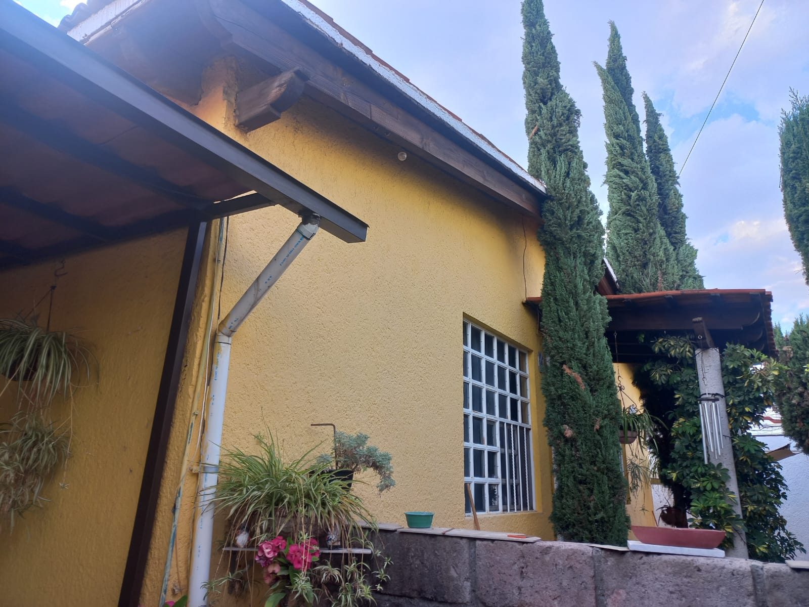 Renta.  Departamento de 3 recámaras Planta alta en  Fracc. Los Pájaros,  Corregidora, Querétaro.