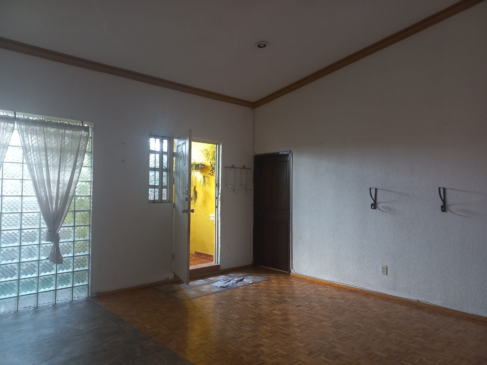 Renta.  Departamento de 3 recámaras Planta alta en  Fracc. Los Pájaros,  Corregidora, Querétaro.